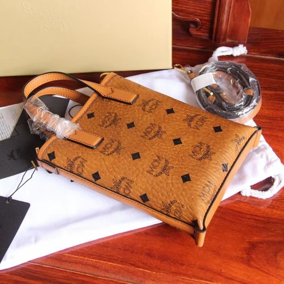 MCM bag - Picture 8 of 9